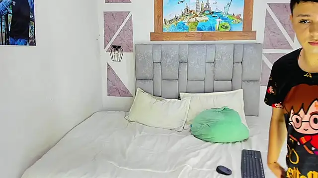 Christopher-little online show from August 5, 5:49 pm