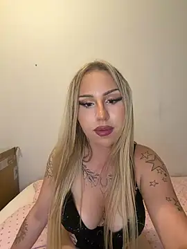 mila kween online show from July 27, 5:31 pm