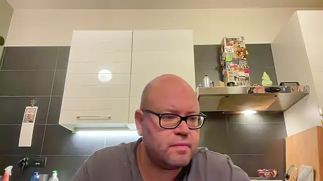 theitalianbear online show from October 24, 12:41 am