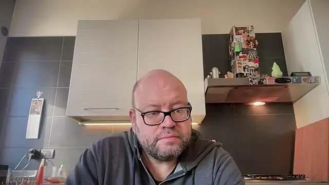 theitalianbear online show from November 5, 8:36 am