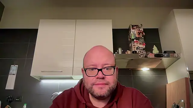 theitalianbear online show from February 1, 4:11 am