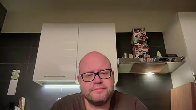 theitalianbear online show from May 5, 1:57 am