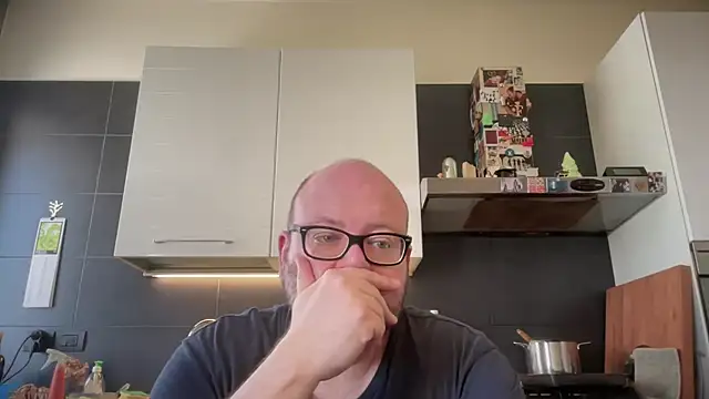 theitalianbear online show from May 9, 9:25 am