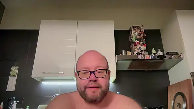 theitalianbear online show from May 15, 11:56 pm