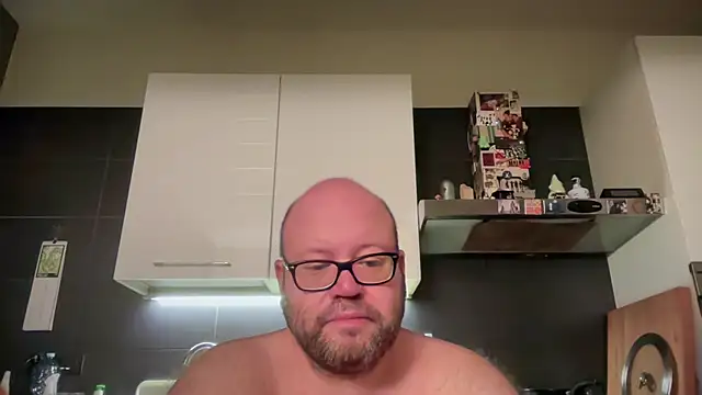 theitalianbear online show from May 16, 12:07 am
