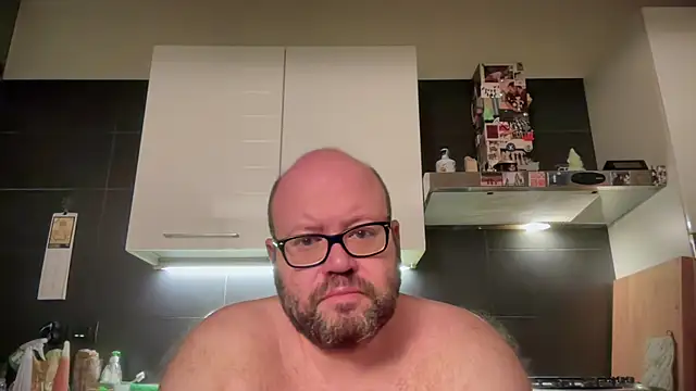Snapshot of theitalianbear chatting on June 18, 11:53 pm theitalianbear online show from June 18, 11:53 pm