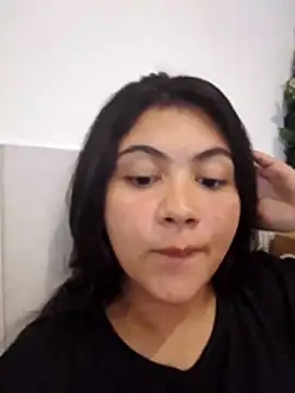 Snapshot of Neferaa chatting on August 1, 2:11 am Neferaa online show from August 1, 2:11 am
