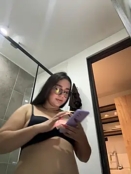 miakhalaf  online show from August 8, 10:56 pm