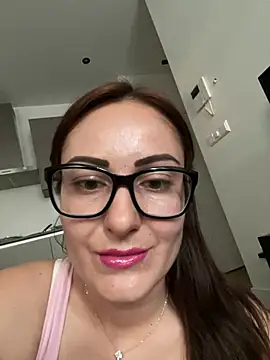 cutekittie123456 online show from August 9, 6:57 pm