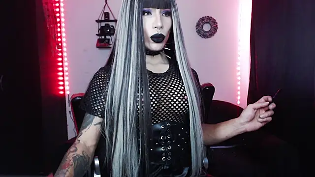 Snapshot of april_simons2 chatting on January 8, 2:56 pm april simons2 online show from January 8, 2:56 pm