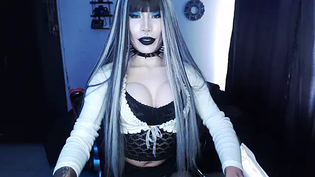 Snapshot of april_simons2 chatting on January 23, 4:59 pm april simons2 online show from January 23, 4:59 pm