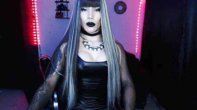 Snapshot of april_simons2 chatting on January 24, 10:53 am april simons2 online show from January 24, 10:53 am