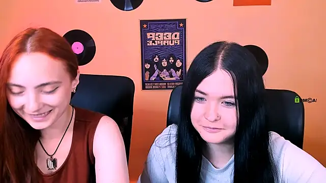 Snapshot of mila_snow1 chatting on July 31, 9:41 am mila snow1 online show from July 31, 9:41 am