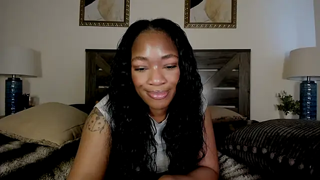 nicolesolace online show from May 16, 9:24 pm