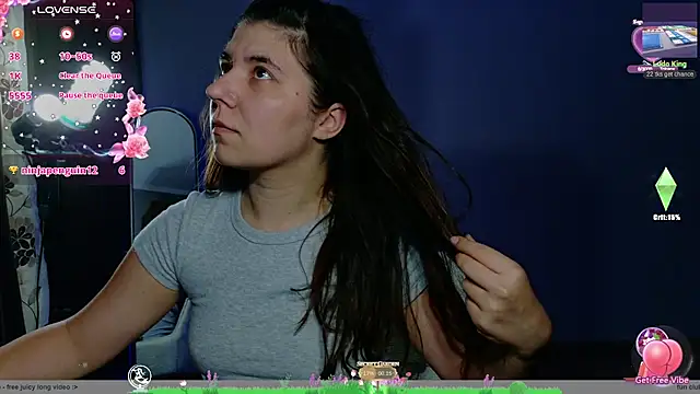 Snapshot of Vandisix chatting on August 8, 9:17 pm Vandisix online show from August 8, 9:17 pm