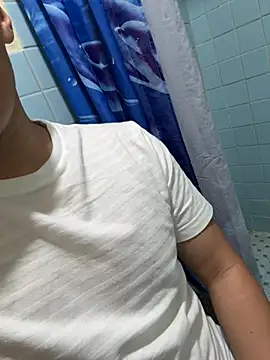 Snapshot of josuecitooo122 chatting on July 31, 12:10 am josuecitooo122 online show from July 31, 12:10 am