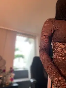 HannaBeckett online show from April 15, 6:37 pm