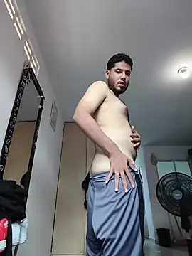 andrew assxxx online show from August 6, 12:40 pm