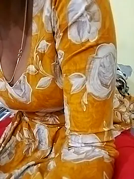 Snapshot of Lovely-Deepa chatting on August 3, 3:49 pm Lovely-Deepa online show from August 3, 3:49 pm