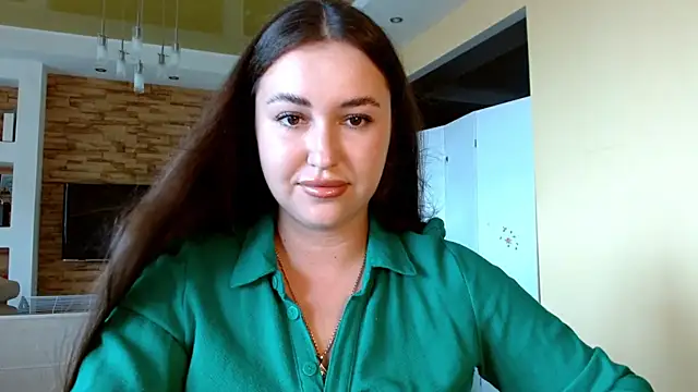 Snapshot of ElizabethJam chatting on August 6, 9:00 am ElizabethJam online show from August 6, 9:00 am