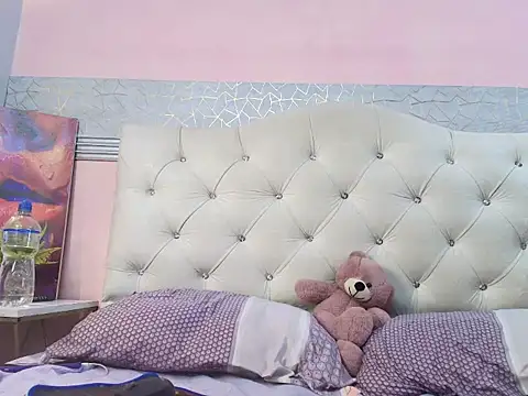 dakotaa sky online show from August 5, 7:28 pm