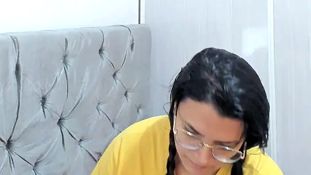 MARILYN GARCIA online show from January 12, 4:50 pm