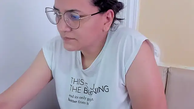 MARILYN GARCIA online show from February 5, 2:48 pm