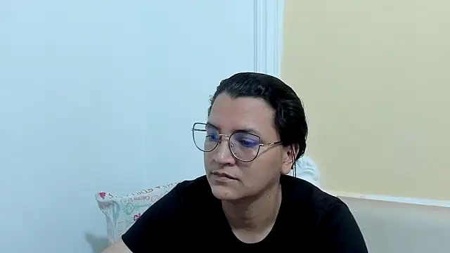 MARILYN GARCIA online show from March 3, 9:37 pm