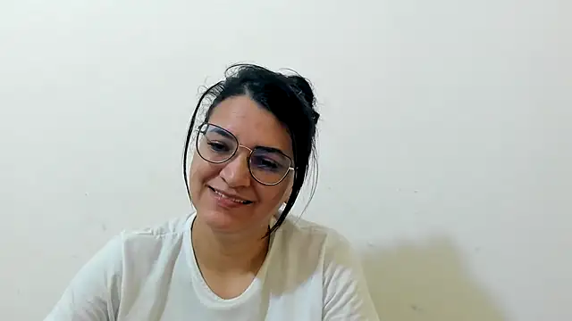 MARILYN GARCIA online show from November 19, 4:07 pm