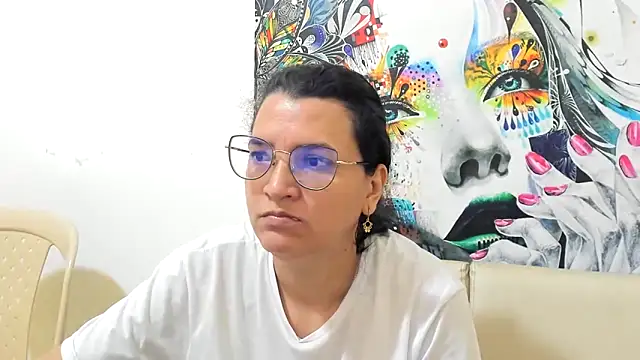 MARILYN GARCIA online show from March 13, 1:40 pm