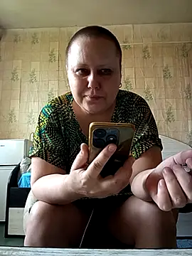 Snapshot of Linda070481 chatting on August 5, 7:55 am Linda070481 online show from August 5, 7:55 am