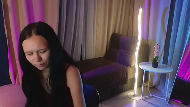 kira bliss online show from August 7, 1:51 am