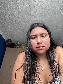 Snapshot of zami303 chatting on August 5, 6:44 pm zami303 online show from August 5, 6:44 pm
