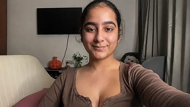 Gurpreet587 online show from August 6, 10:28 am