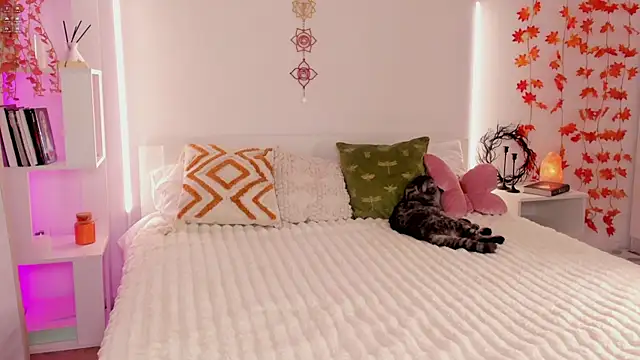 LoveJuliya online show from November 9, 1:04 am