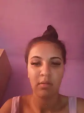 Snapshot of georgiana15_26 chatting on August 7, 4:31 pm georgiana15 26 online show from August 7, 4:31 pm