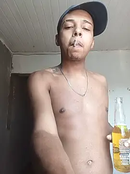 Snapshot of Olliveira__ chatting on August 9, 3:17 pm Olliveira online show from August 9, 3:17 pm