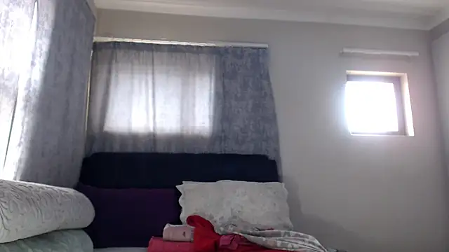 leanna23 online show from January 7, 5:12 am