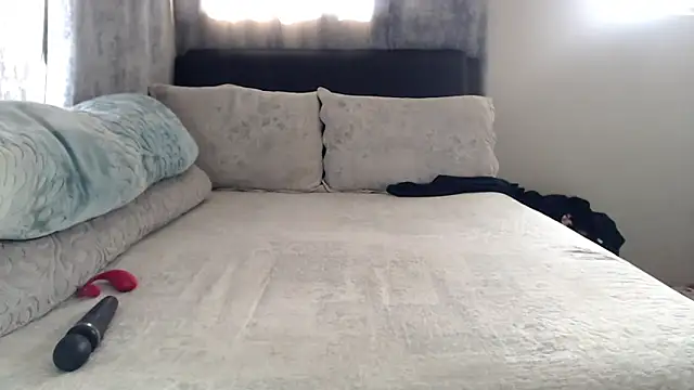 leanna23 online show from January 19, 7:46 am