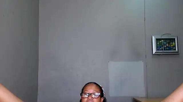 Snapshot of BigAreola26 chatting on December 16, 8:31 am BigAreola26 online show from December 16, 8:31 am