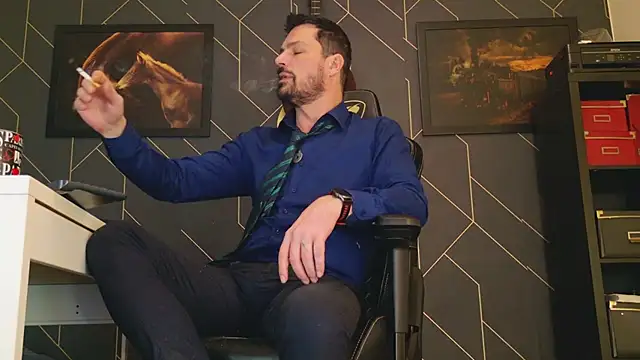 Snapshot of ChrisKox chatting on February 11, 4:33 am ChrisKox online show from February 11, 4:33 am