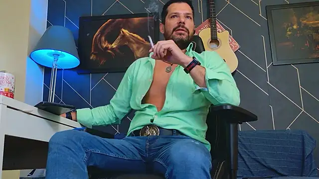 Snapshot of ChrisKox chatting on September 17, 6:37 am ChrisKox online show from September 17, 6:37 am