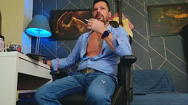 Snapshot of ChrisKox chatting on October 21, 1:50 am ChrisKox online show from October 21, 1:50 am