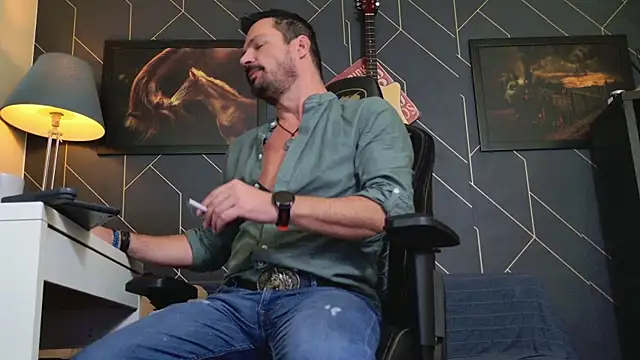 Snapshot of ChrisKox chatting on October 30, 5:20 am ChrisKox online show from October 30, 5:20 am