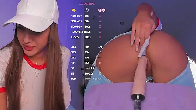 Snapshot of Dakota_Blare chatting on April 7, 9:10 am Dakota Blare online show from April 7, 9:10 am