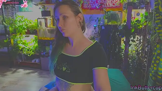 Dead Butterfly online show from October 12, 2:54 am