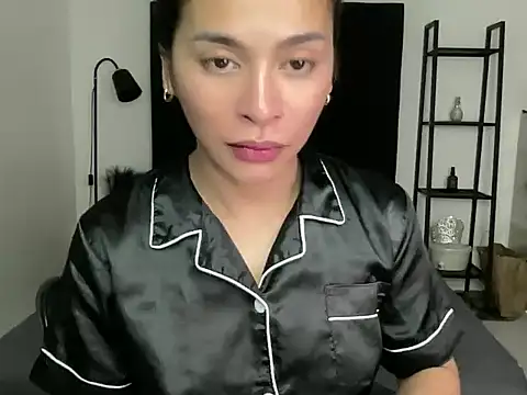 Snapshot of your_bianca69 chatting on December 30, 2:42 am your bianca69 online show from December 30, 2:42 am