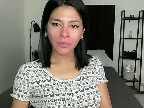 Snapshot of your_bianca69 chatting on January 2, 10:33 pm your bianca69 online show from January 2, 10:33 pm