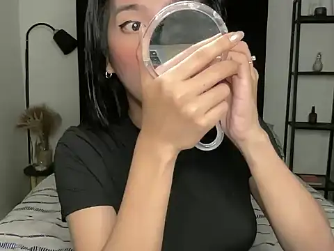 Snapshot of your_bianca69 chatting on October 15, 12:11 am your bianca69 online show from October 15, 12:11 am