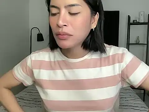 Snapshot of your_bianca69 chatting on October 28, 5:44 am your bianca69 online show from October 28, 5:44 am